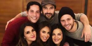 Alfonso Herrera en la reunión de RBD