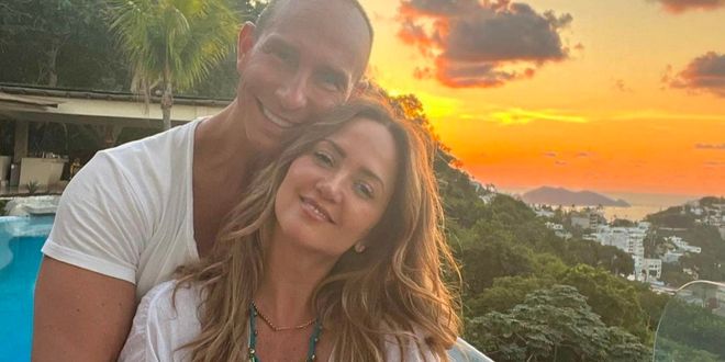 Andrea Legarreta y Erik Rubín